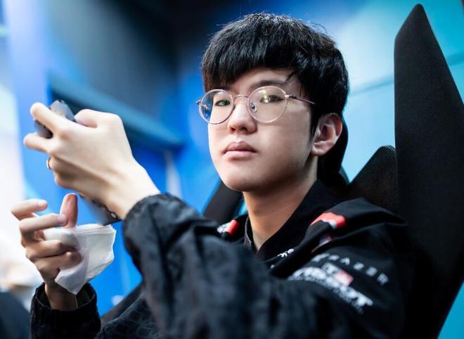 Mouz 击败了 NAVI，而 NIP 自信地淘汰了 Heroic 在 IEM Cologne 2025